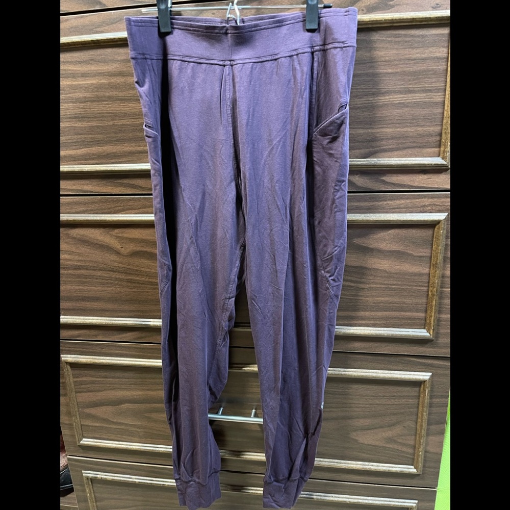 Lululemon Meant To Move Pant 27” Size 10